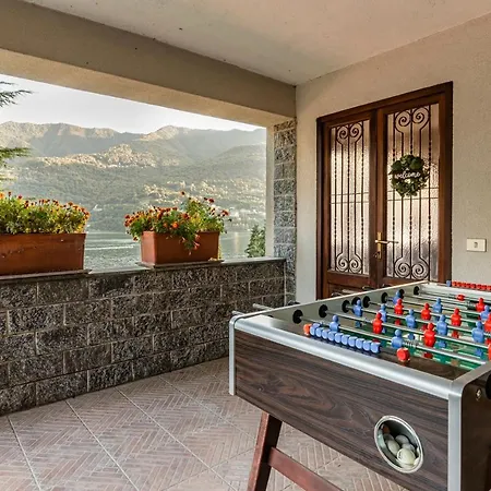 House Of Roses - Casina Delle Rose Holiday home Carate Urio